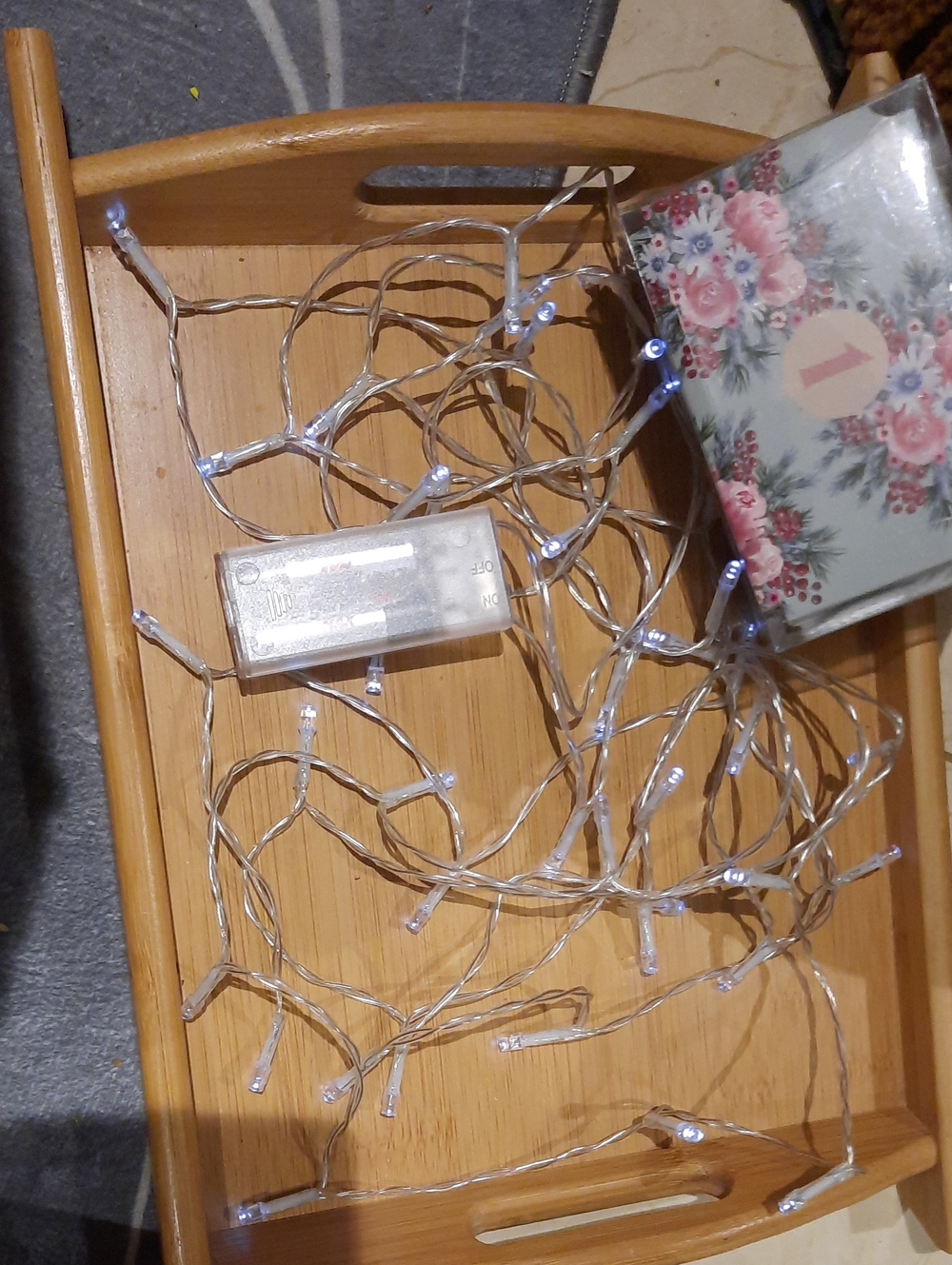 72" DIY CARDS HOLIDAY GARLAND & 162" LED STRING LIGHTS - White